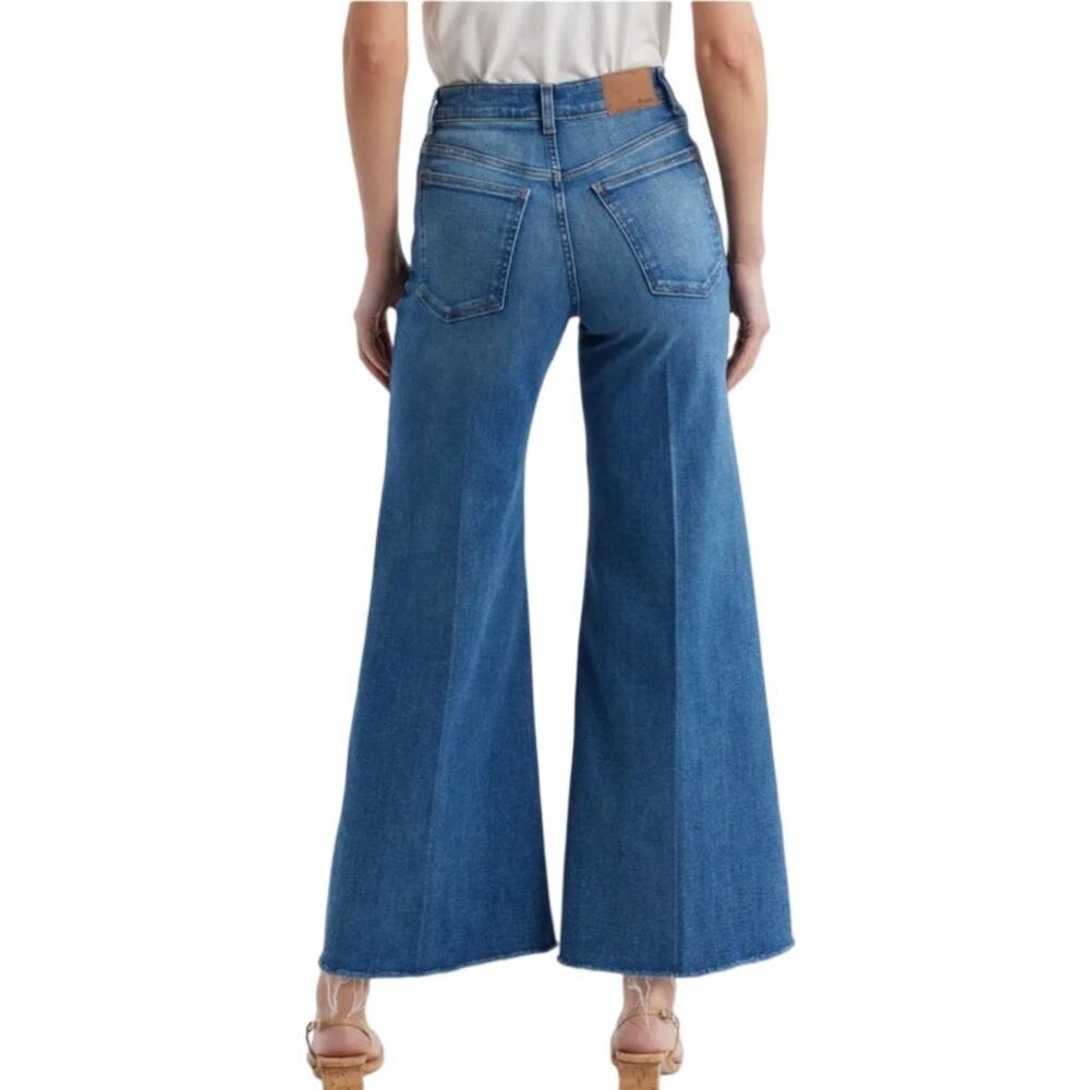 Madewell Petite Flared Wide-Leg Crop Jeans $148
Oneida Wash Super Stretch - Picture 2 of 12
